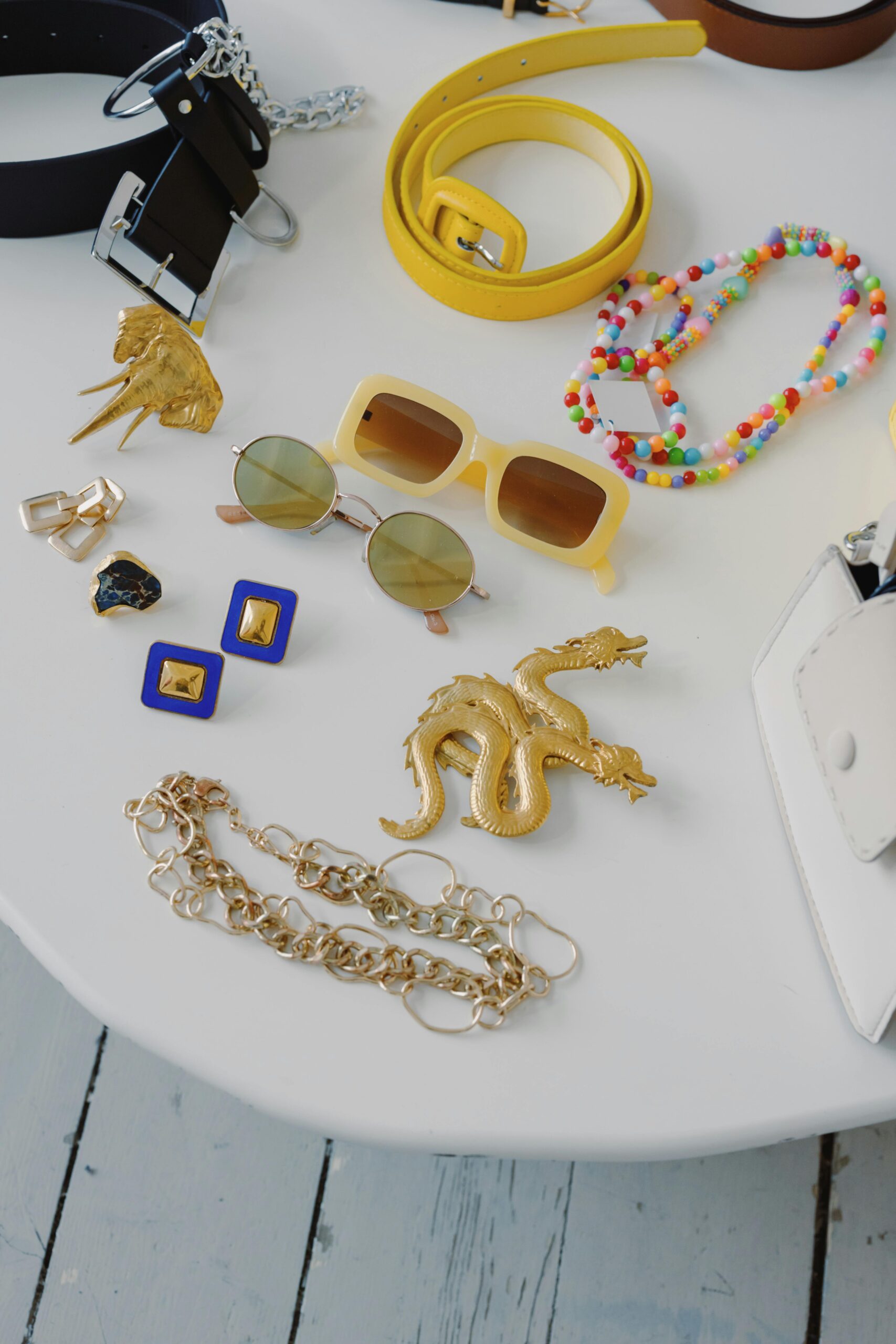 Top Accessories Trends in Qatar: Elevate Your Style This Season